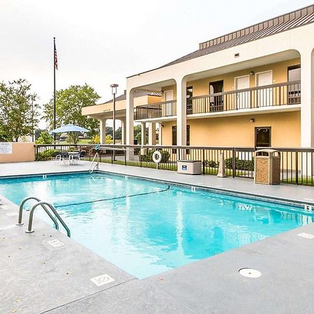 Quality Inn At The Mall - Valdosta Bagian luar foto